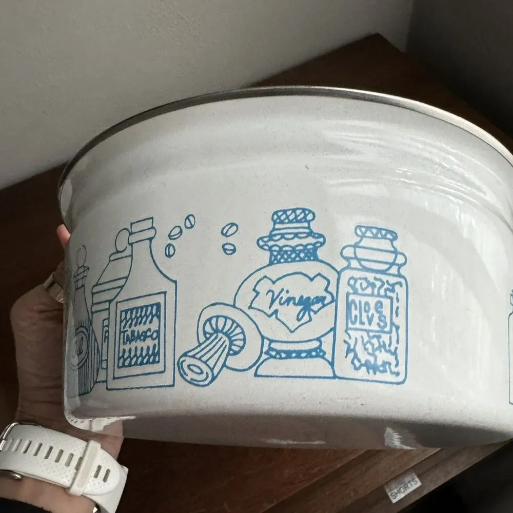 Vintage MCM White Enamel Pot w Lid Blue Kitchen Art Work Blue 4